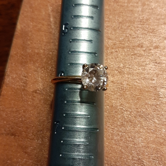 Solitaire 14k ring - Picture 4 of 6